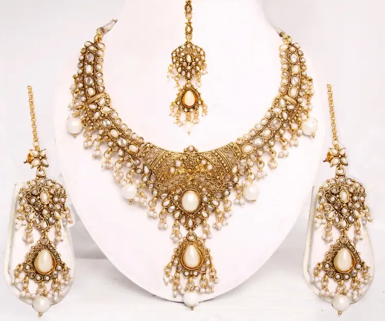 Altında Tercih Kuyumculardan Yana